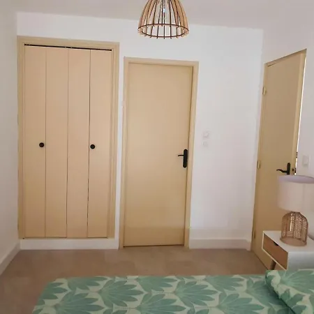 Fully Renovated Lägenhet *