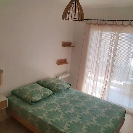 Fully Renovated Apartament