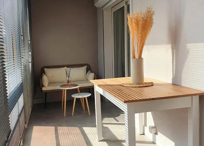 Fully Renovated Apartament *